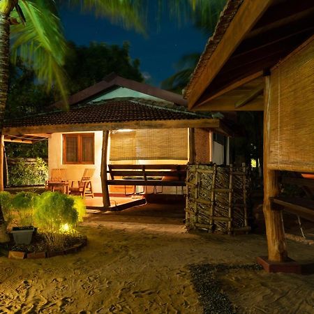 Babar Point Hotel Arugam Bay Bagian luar foto